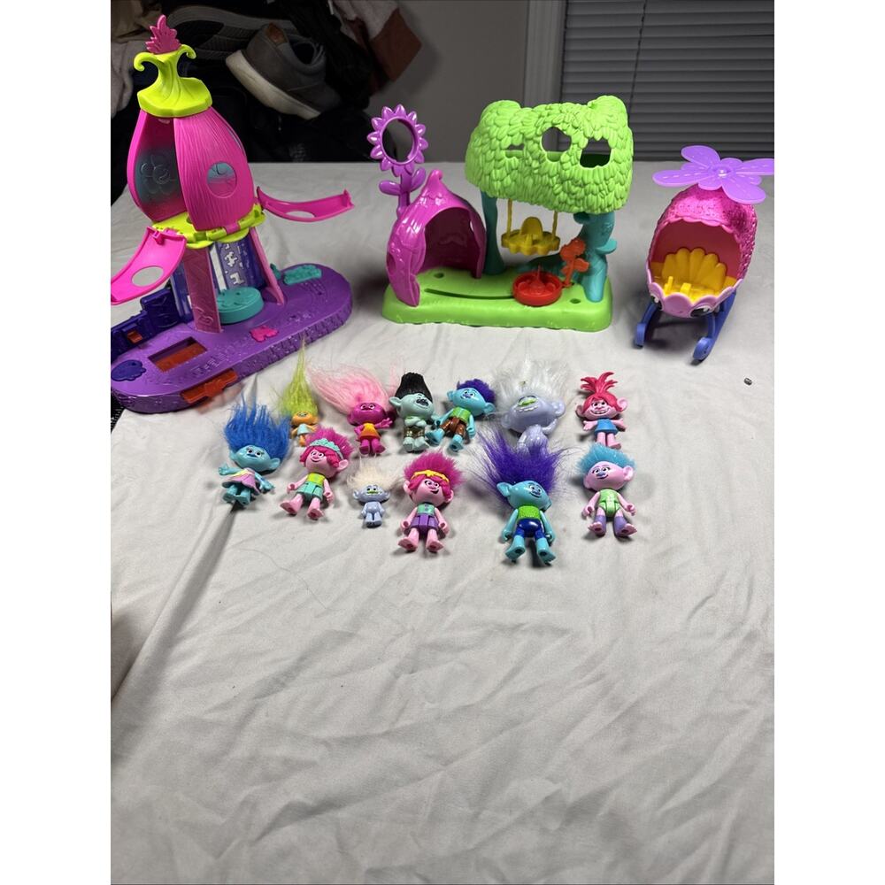 DreamWorks Trolls Playset Lot Figures Accessories Tree House Poppy Branch